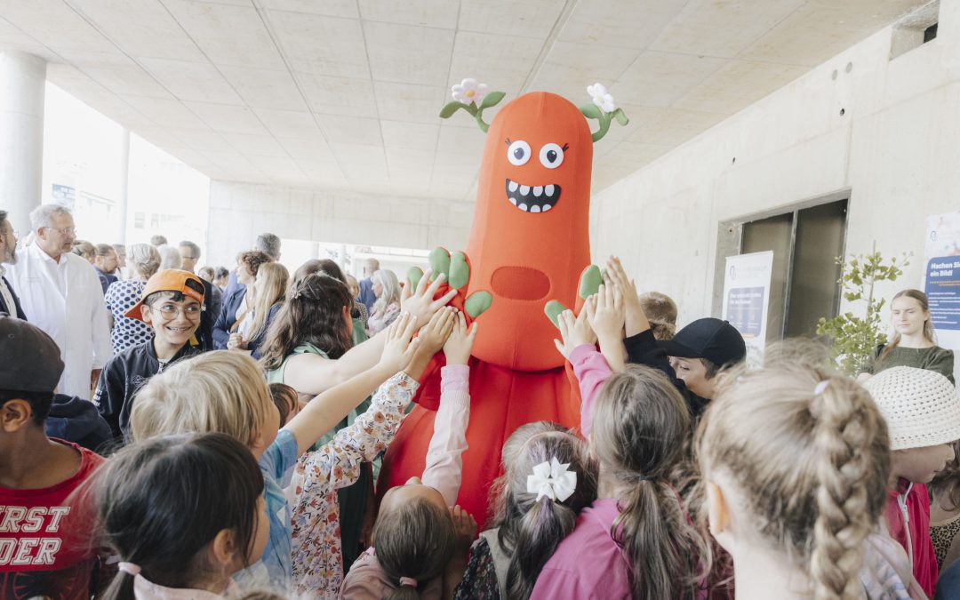 20 bunte Fabelwesen: Die Frizzies ziehen  ins neue Kinderklinikum Nürnberg ein